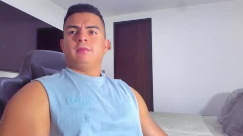 JBrooksXx online show from 02/14/25, 07:54