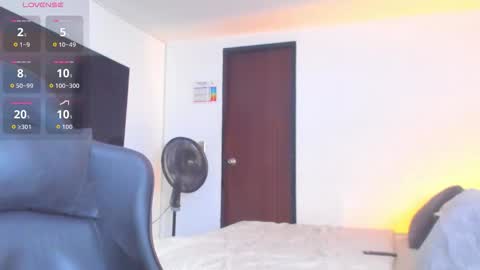 JBrooksXx online show from 10/10/25, 07:35