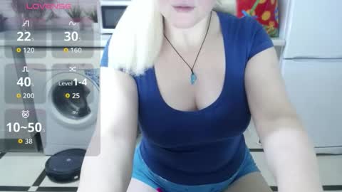 Snapshot of jassicaonline chatting on 11/19/25, 02:22 jassicaonline online show from 11/19/25, 02:22