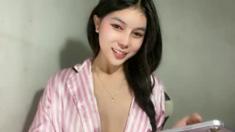 Snapshot of jassie_baee chatting on 07/21/26, 06:54 jassie_baee online show from 07/21/26, 06:54