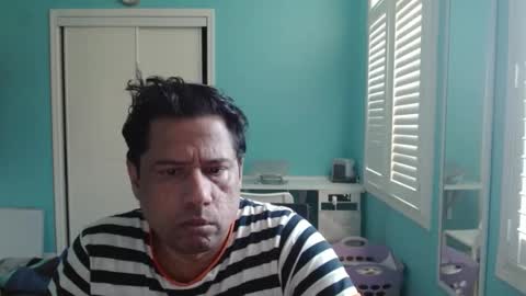 Snapshot of jassim82 chatting on 12/17/25, 09:21 jassim82 online show from 12/17/25, 09:21