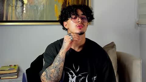 Lil Dark online show from 11/08/25, 04:23