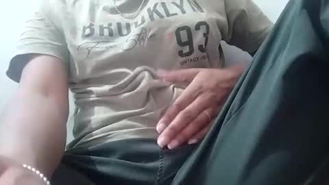 jasspreettt online show from 04/17/26, 04:26