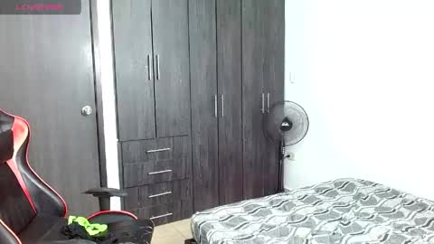 Snapshot of javier_hot27_ chatting on 05/26/26, 02:46 Javier Herrera online show from 05/26/26, 02:46