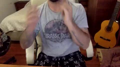 Snapshot of javiercabezon chatting on 01/16/25, 02:19 misteriohetero online show from 01/16/25, 02:19