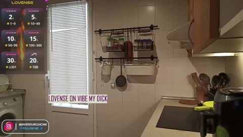 javierduro24 online show from 12/15/24, 11:23