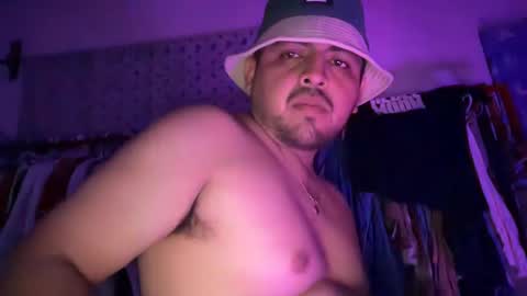 Snapshot of javiermichi chatting on 10/07/25, 05:15 javiermichi online show from 10/07/25, 05:15