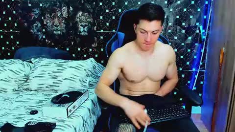 Snapshot of javiersexymann chatting on 07/01/26, 06:04 Javier online show from 07/01/26, 06:04