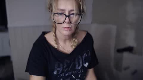 JAV online show from 12/01/25, 07:13