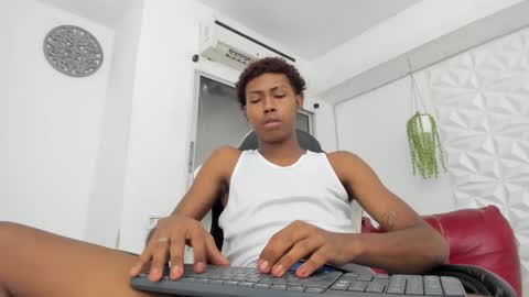 Snapshot of jax_maliq chatting on 10/05/25, 12:42 jax_maliq online show from 10/05/25, 12:42