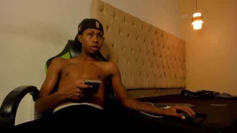 Snapshot of jax_maliq chatting on 11/02/25, 02:03 jax_maliq online show from 11/02/25, 02:03