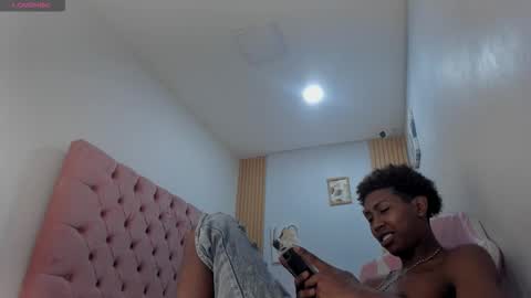 Snapshot of jax_maliq chatting on 11/14/25, 02:43 jax_maliq online show from 11/14/25, 02:43