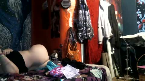 Snapshot of jax_skyfallin chatting on 02/09/25, 10:42 jaxxx666 online show from 02/09/25, 10:42