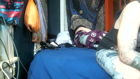 Snapshot of jax_skyfallin chatting on 02/25/25, 10:58 jaxxx666 online show from 02/25/25, 10:58