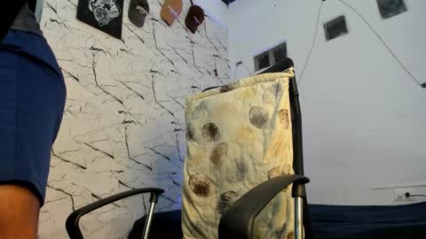 Snapshot of jay_aalvarez chatting on 02/05/26, 10:31 Jay online show from 02/05/26, 10:31