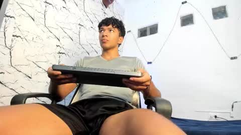 Snapshot of jay_aalvarez chatting on 02/06/26, 10:40 Jay online show from 02/06/26, 10:40