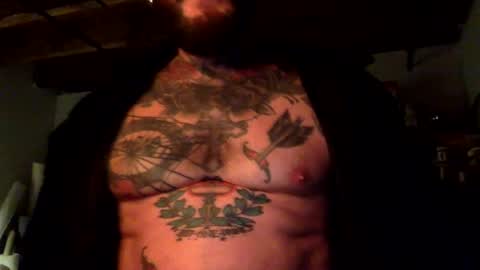 Snapshot of jay_cee_607 chatting on 12/16/25, 02:05 jay cee online show from 12/16/25, 02:05