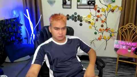 JL online show from 12/18/25, 12:44