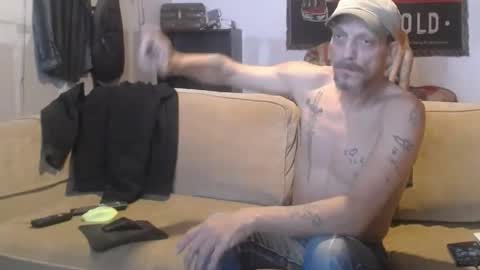 Snapshot of jay_short7863 chatting on 02/20/25, 03:34 O F jay short786 online show from 02/20/25, 03:34