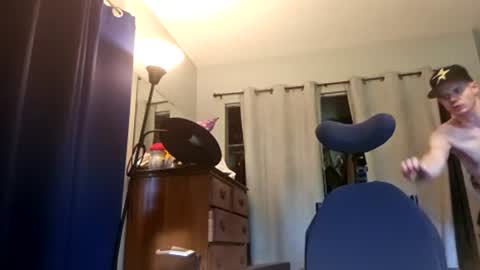 Snapshot of jaybrik92 chatting on 06/26/26, 10:03 Jlio Delgauto online show from 06/26/26, 10:03