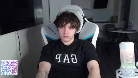 Snapshot of jayce_icestone chatting on 07/07/26, 02:21 Jayce online show from 07/07/26, 02:21