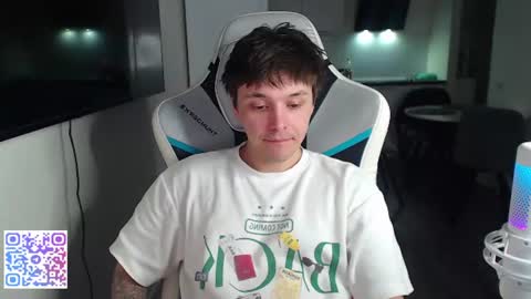 Snapshot of jayce_icestone chatting on 07/25/26, 04:26 Jayce online show from 07/25/26, 04:26