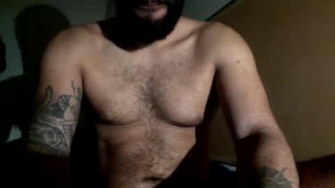 Snapshot of jayclit007 chatting on 02/10/25, 04:52 infogushy online show from 02/10/25, 04:52