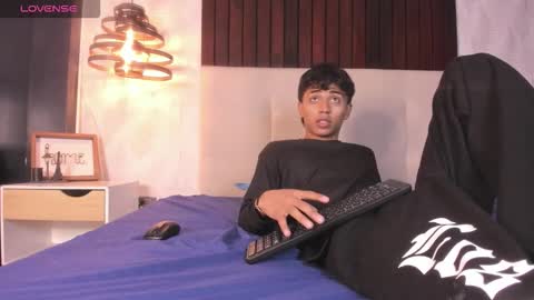 jaycobblack1 online show from 11/01/25, 12:29