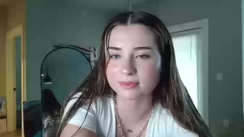 Snapshot of jaydesilver2 chatting on 09/13/25, 10:53 Jayde online show from 09/13/25, 10:53