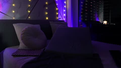 Snapshot of jayjaypink_ chatting on 12/25/24, 04:22 JayJayPink online show from 12/25/24, 04:22