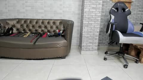 jaylen_bdsm online show from 04/23/26, 12:04