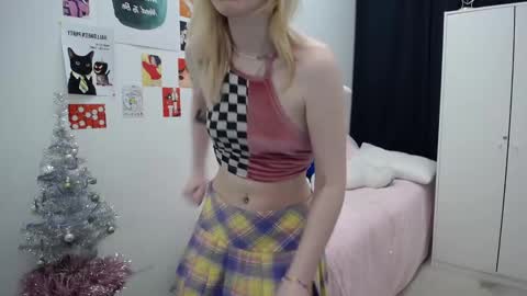 Snapshot of jayne_weyne chatting on 12/16/25, 11:04 Jayne online show from 12/16/25, 11:04