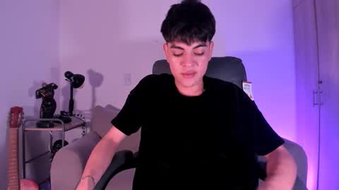 Snapshot of jaythomax chatting on 02/02/25, 10:46 jaythomax online show from 02/02/25, 10:46