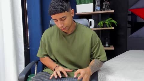 jaze_bradley online show from 11/26/25, 11:22