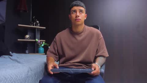 jaze_bradley online show from 12/15/25, 11:25