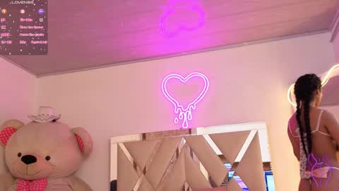 Jazmin  online show from 10/31/25, 11:44