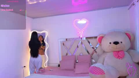 Jazmin  online show from 12/18/25, 12:00