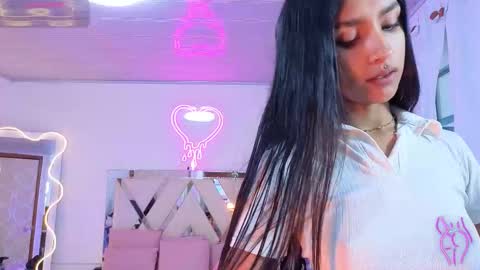 Jazmin  online show from 12/19/25, 11:50