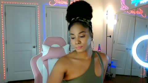 Snapshot of jazminefox chatting on 06/23/26, 07:56 Jazmine Fox online show from 06/23/26, 07:56