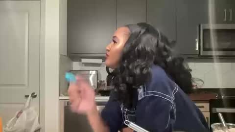 Snapshot of jazminetea chatting on 10/13/25, 04:01 jazminetea online show from 10/13/25, 04:01