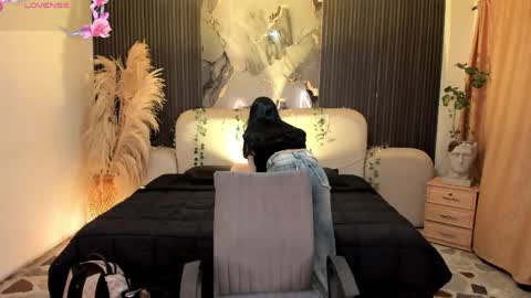 Snapshot of jazminrusso_ chatting on 06/08/26, 06:47 Jazminrusso online show from 06/08/26, 06:47