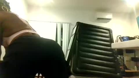 Jazzystelo online show from 10/11/25, 05:28