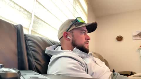 jbills910910 online show from 03/18/26, 01:47