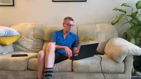 Snapshot of jcar57 chatting on 10/13/25, 01:55 Jon online show from 10/13/25, 01:55