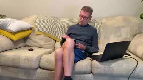 Snapshot of jcar57 chatting on 10/26/25, 05:41 Jon online show from 10/26/25, 05:41