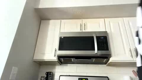 Snapshot of jchampagnepapi chatting on 02/11/25, 07:48 jchampagnepapi online show from 02/11/25, 07:48