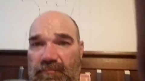 jchecka1975831725 online show from 04/22/26, 07:37