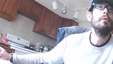 Snapshot of jd19852 chatting on 10/09/25, 04:49 jd19852 online show from 10/09/25, 04:49