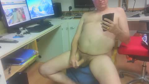 Snapshot of jdegroot7 chatting on 11/27/25, 07:05 jdegroot7 online show from 11/27/25, 07:05