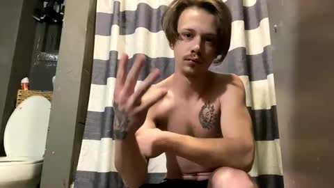 jdick2005 online show from 02/16/26, 06:09